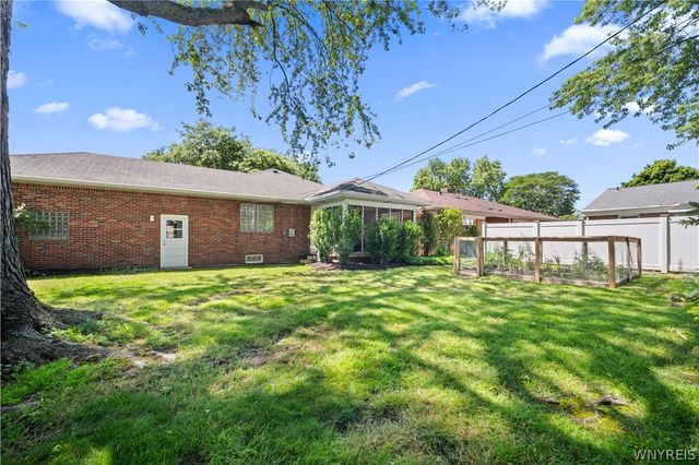 35 Calderwood Drive, Cheektowaga, NY 14215