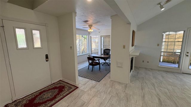 1723 Plumbwood Way, Houston, TX 77058