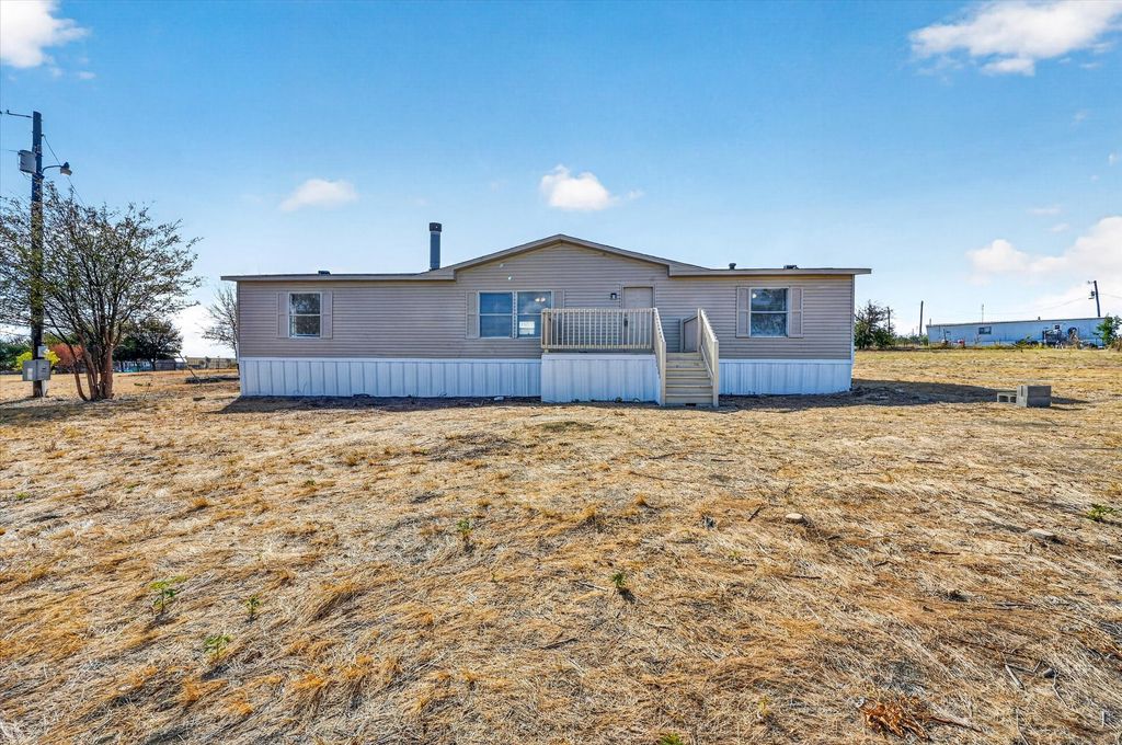 246 Private Road 4443, Rhome, TX 76078 — exterior