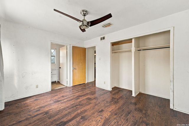 5703 Seacomber Pl, San Antonio, TX 78242