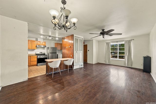 5703 Seacomber Pl, San Antonio, TX 78242