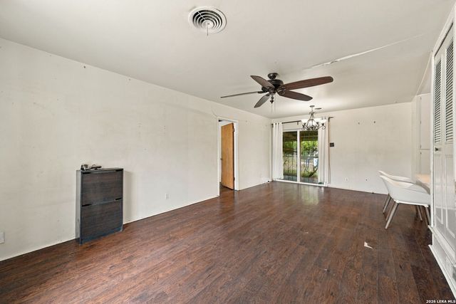 5703 Seacomber Pl, San Antonio, TX 78242