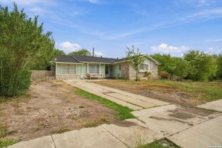 5703 Seacomber Pl, San Antonio, TX 78242