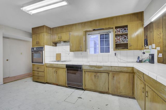 8734 Hermosa Court, Stockton, CA 95210