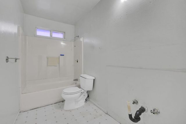 8734 Hermosa Court, Stockton, CA 95210