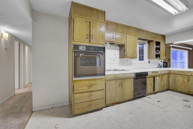 8734 Hermosa Court, Stockton, CA 95210