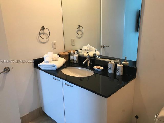 15811 Collins Ave 803, Sunny Isles Beach, FL 33160