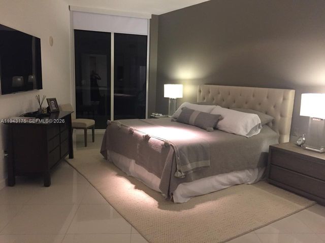 15811 Collins Ave 803, Sunny Isles Beach, FL 33160