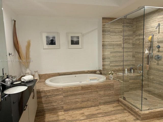 15811 Collins Ave 803, Sunny Isles Beach, FL 33160