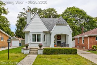 1526 W 12 Mile Road, Royal Oak, MI 48073
