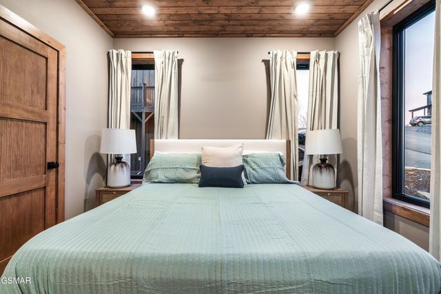 514 New Venture Way, Sevierville, TN 37876