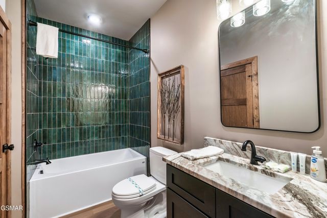 514 New Venture Way, Sevierville, TN 37876