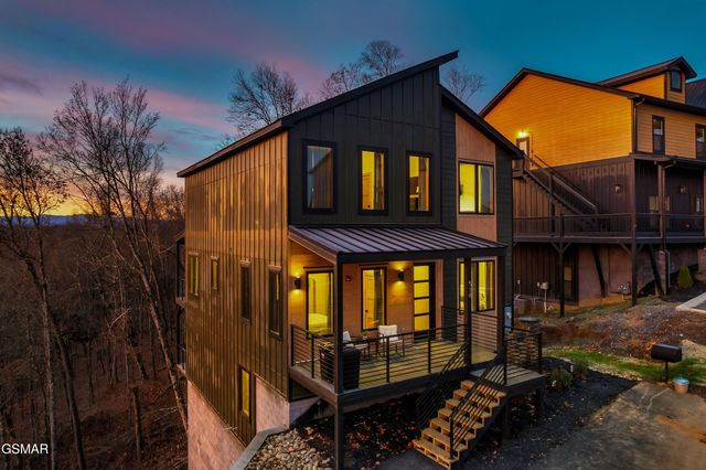 514 New Venture Way, Sevierville, TN 37876