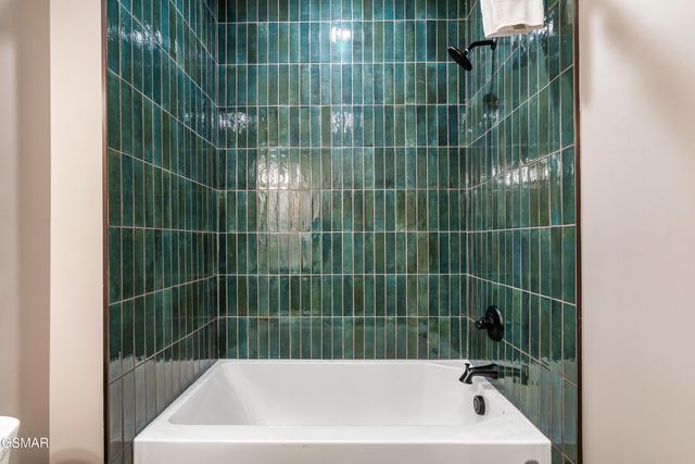 514 New Venture Way, Sevierville, TN 37876