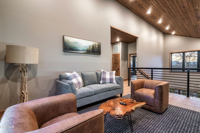 514 New Venture Way, Sevierville, TN 37876