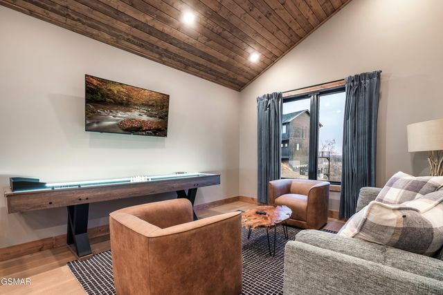 514 New Venture Way, Sevierville, TN 37876