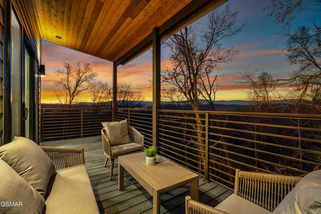 514 New Venture Way, Sevierville, TN 37876