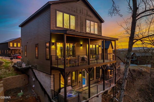 514 New Venture Way, Sevierville, TN 37876