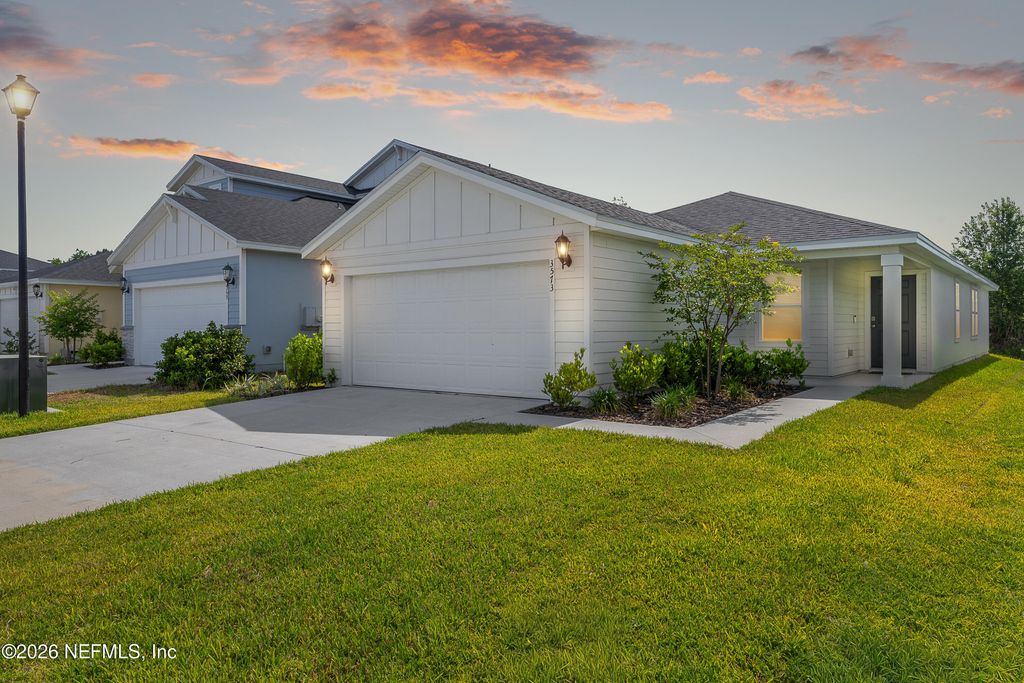 3573 BELLA SERA Lane, Green Cove Springs, FL 32043