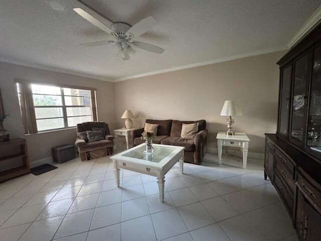 107 Flanders, Delray Beach, FL 33484