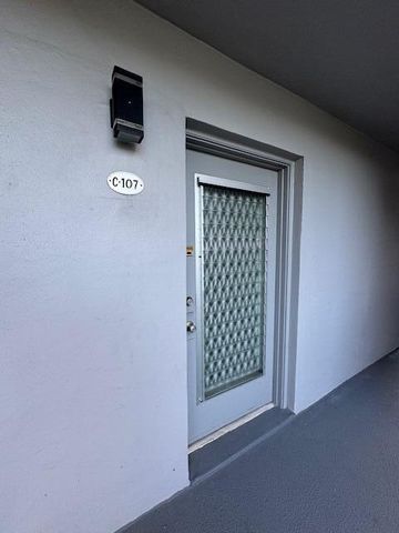 107 Flanders, Delray Beach, FL 33484