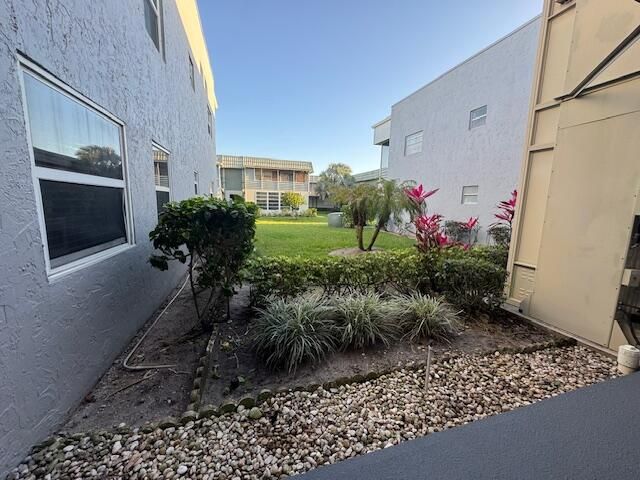 107 Flanders, Delray Beach, FL 33484