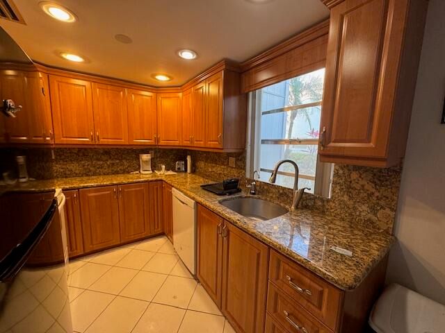 107 Flanders, Delray Beach, FL 33484