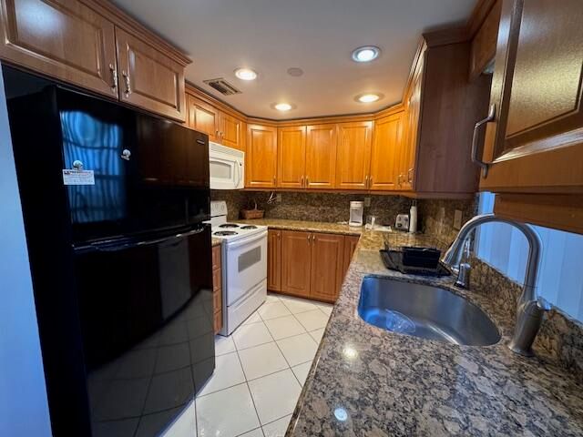 107 Flanders, Delray Beach, FL 33484