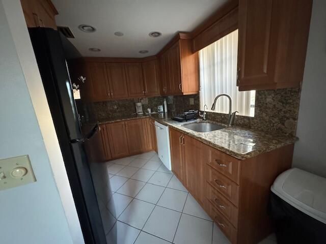 107 Flanders, Delray Beach, FL 33484