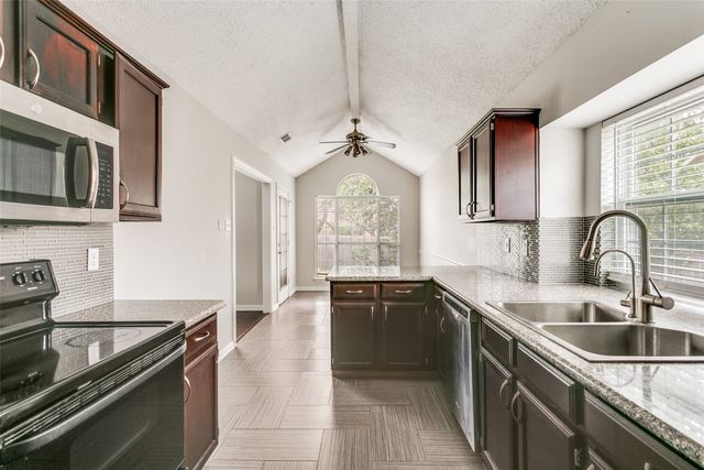 2704 Scrimshire Court, Euless, TX 76039