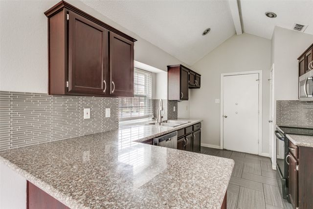 2704 Scrimshire Court, Euless, TX 76039