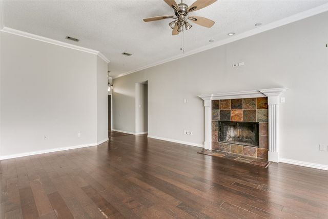 2704 Scrimshire Court, Euless, TX 76039