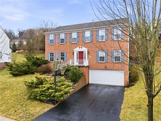 310 Village Dr, Adams Twp, PA 16046