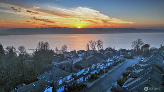 1110 N 27th Place, Renton, WA 98056