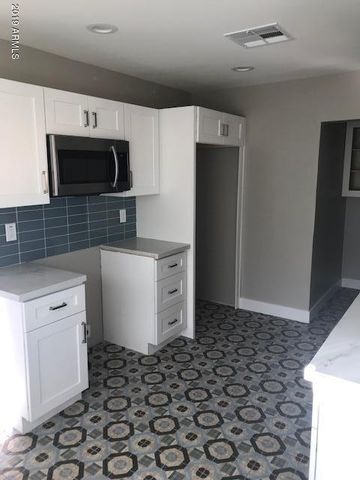 1914 W HOLLY Street, Phoenix, AZ 85009