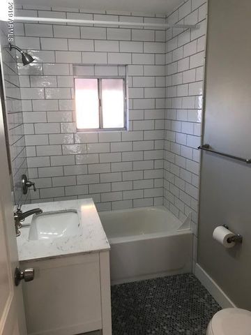 1914 W HOLLY Street, Phoenix, AZ 85009