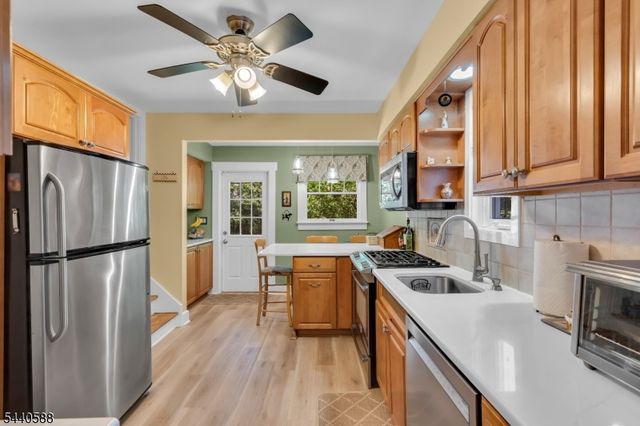 1141 Gresham Rd, Plainfield City, NJ 07062