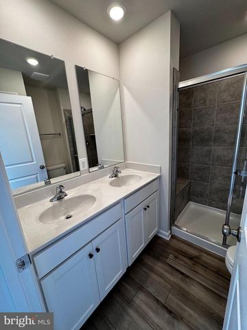 1258 RED CLOVER LN, Ranson, WV 25438