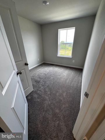 1258 RED CLOVER LN, Ranson, WV 25438