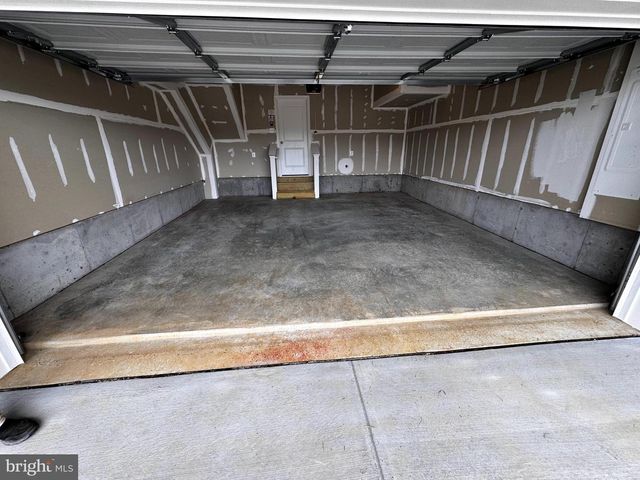 1258 RED CLOVER LN, Ranson, WV 25438