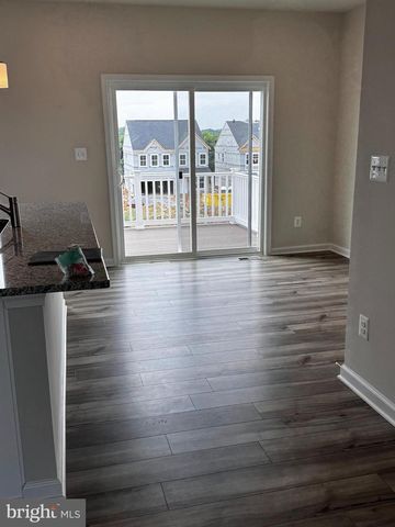 1258 RED CLOVER LN, Ranson, WV 25438