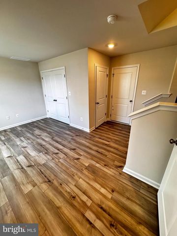 1258 RED CLOVER LN, Ranson, WV 25438