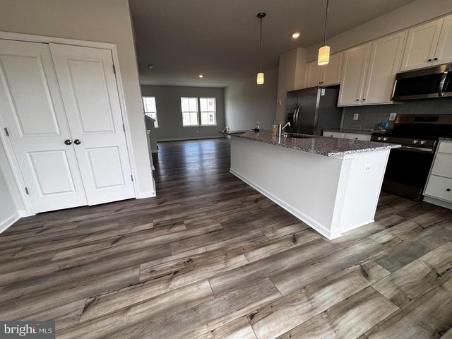 1258 RED CLOVER LN, Ranson, WV 25438