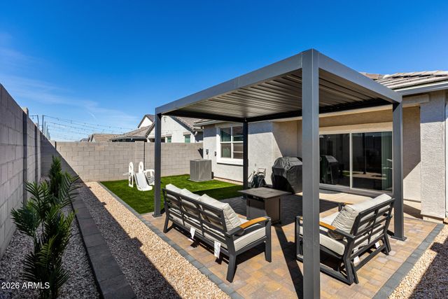 1977 W SHELLY Avenue, Apache Junction, AZ 85120