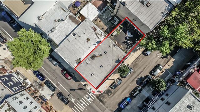 382 Manhattan Avenue, Brooklyn, NY 11211