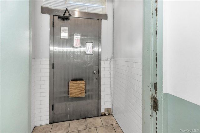 382 Manhattan Avenue, Brooklyn, NY 11211
