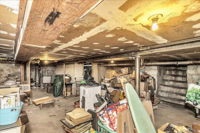 382 Manhattan Avenue, Brooklyn, NY 11211