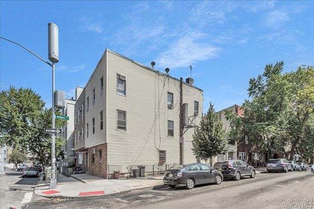 382 Manhattan Avenue, Brooklyn, NY 11211