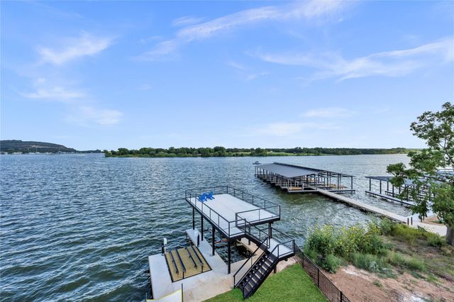 144 Riverfront LN, Kingsland, TX 78639