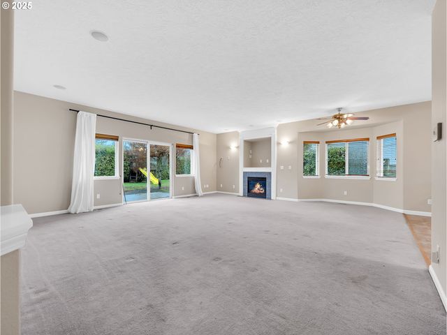 3533 Ne FAIRVIEW LAKE Ct, Fairview, OR 97024